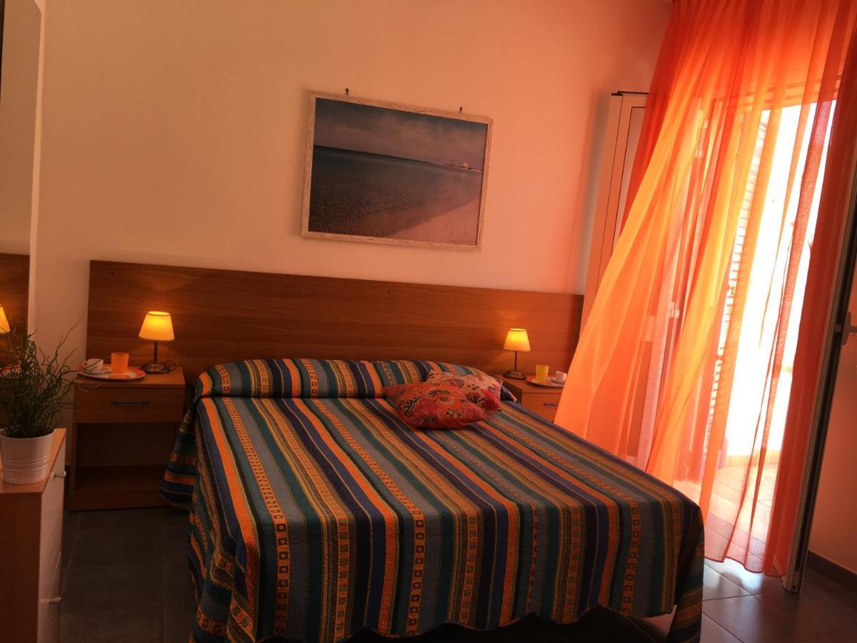 Samarcanda Camere E Appartamenti Porto Cesareo Buitenkant foto